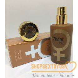 Nước hoa nam Ardor For Her được pha chế để kết hợp các thành phần hoạt tính của pheromone với tinh dầu hương thơm tự nhiên để tạo ra một hương thơm lôi cuốn cho nam giới. Cả hai loại đều có tác dụng kích thích tình dục đối với nam giới và tạo ra mùi thơm nhẹ dễ chịu cho người tiêu dùng. Pheromone là tên gọi của các hợp chất không mùi giúp tạo ra và kích thích ham muốn tình dục của nam giới. Hiệu quả của các sản phẩm nước hoa Ardor For Her Men's Perfume hay ARDOR đã được mọi người trên thế giới công nhận chứ không riêng gì thị trường Việt Nam.